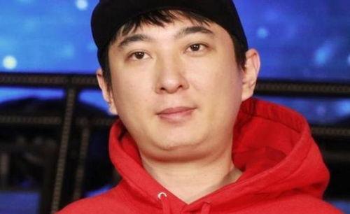 吃瓜网红qq聊天记录免费睡觉,吃瓜群众免费睡觉的幕后故事